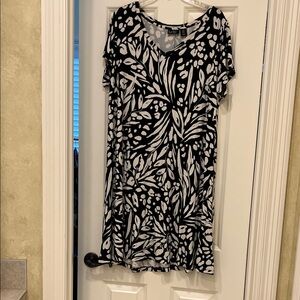 Nicole Miller Monochrome Leaf Pattern Dress